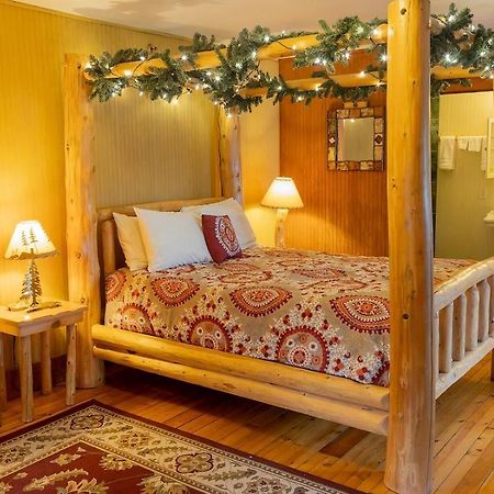 The Woods Inn Inlet Bagian luar foto